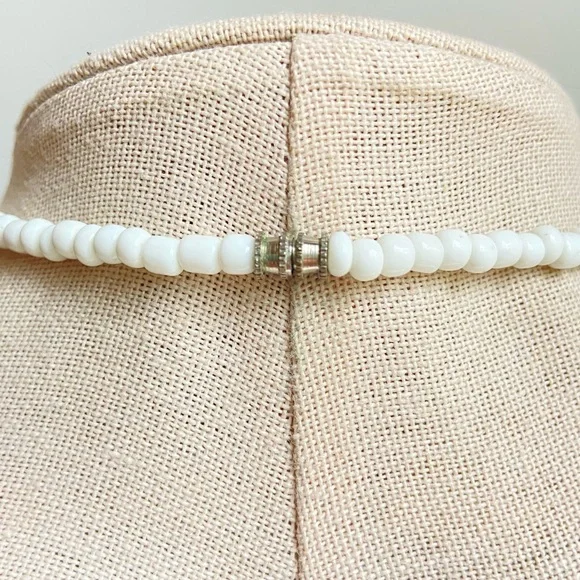 White glass seed bead and aqua dyed shell chunk necklace with goldtone spacers - Picture 6 of 10